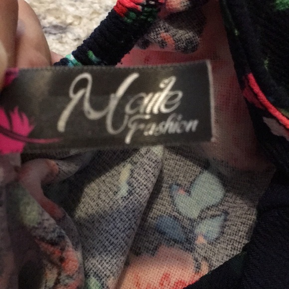 Dress - Picture 7 of 7